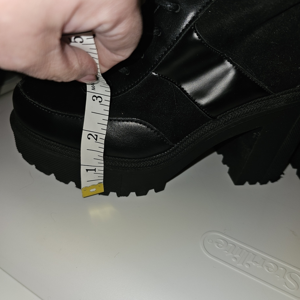 Black Women's Lace-Up Ankle Boots - Picture 6 of 8